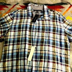 Tommy Hilfiger Men's NWT summer Madras Plaid SS Shirt
Custom fit ,vibrant colors